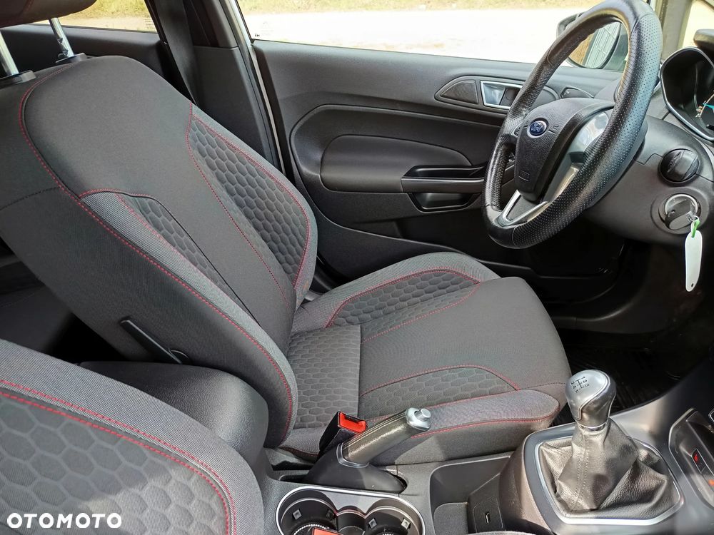 Ford Fiesta 1.0 EcoBoost S&S ST-LINE - 26