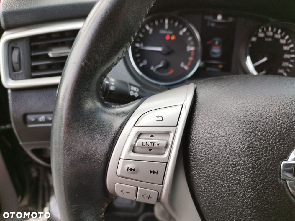 Nissan Qashqai 1.6 DCi Visia Xtronic EU6 - 28