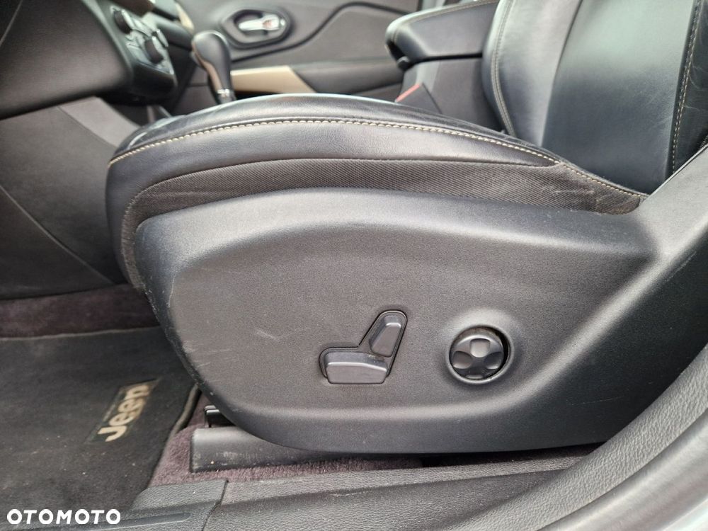 Jeep Cherokee 3.2 V6 Active Drive I Limited - 11