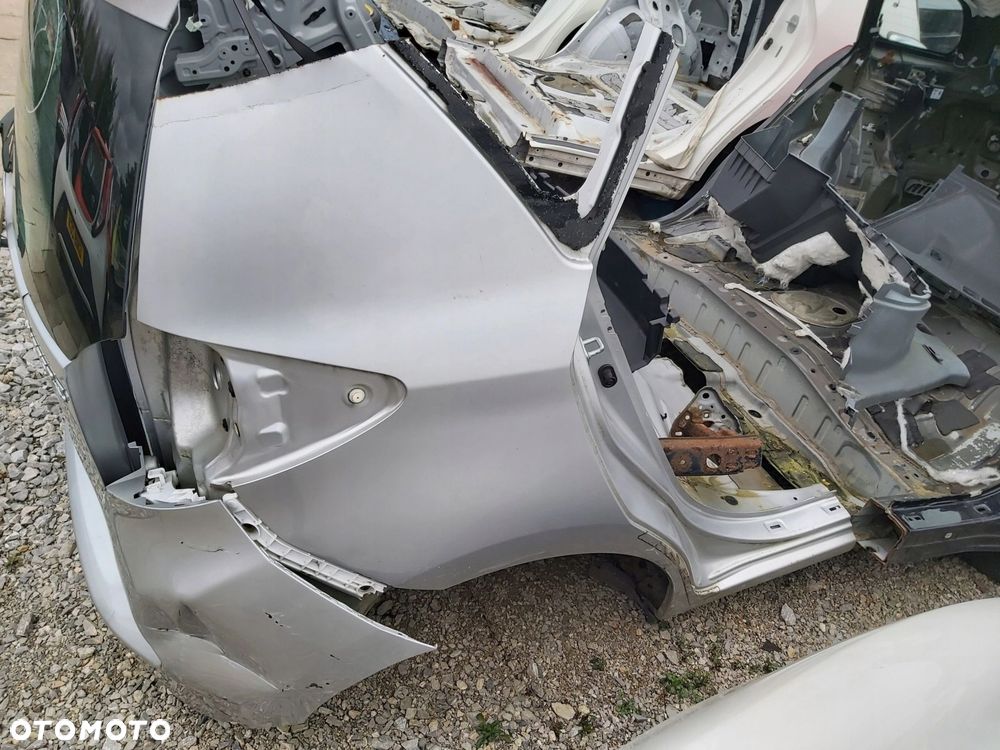 Toyota VERSO S błotnik prawy tył ćwiartka prawa - 2