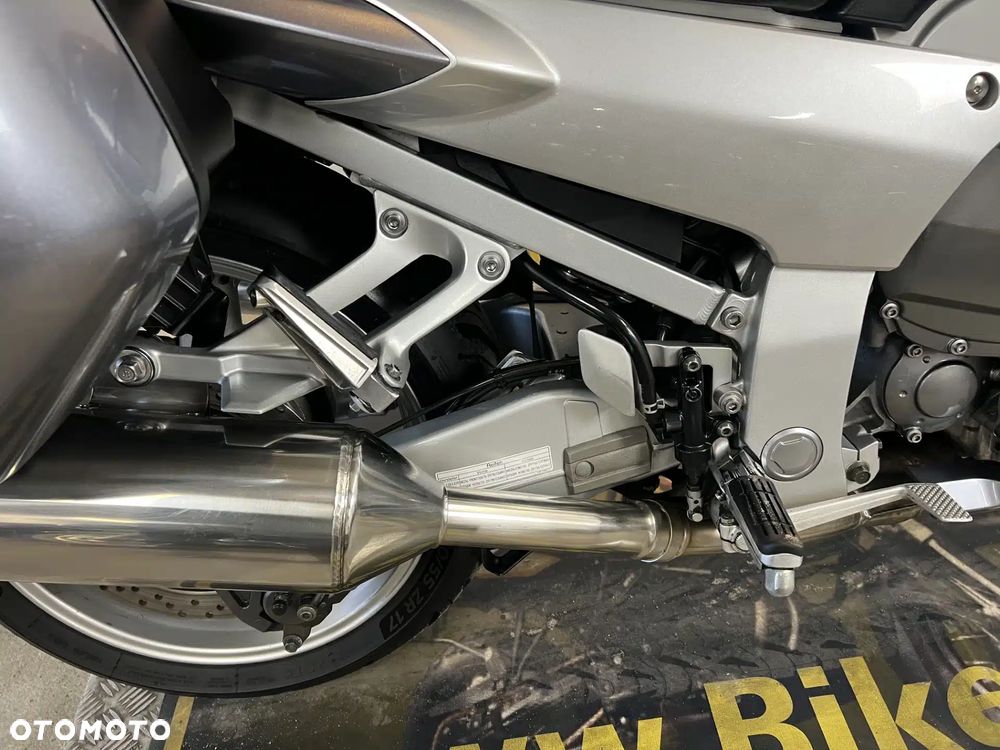 Yamaha FJR - 17
