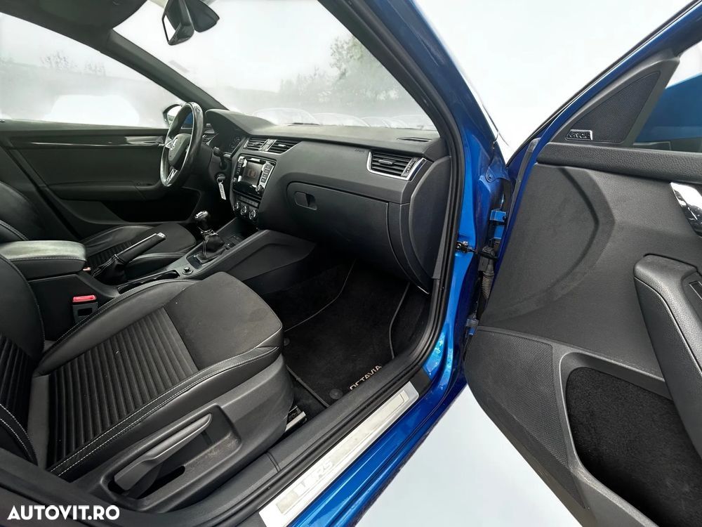 Skoda Octavia 2.0 TDI RS - 20