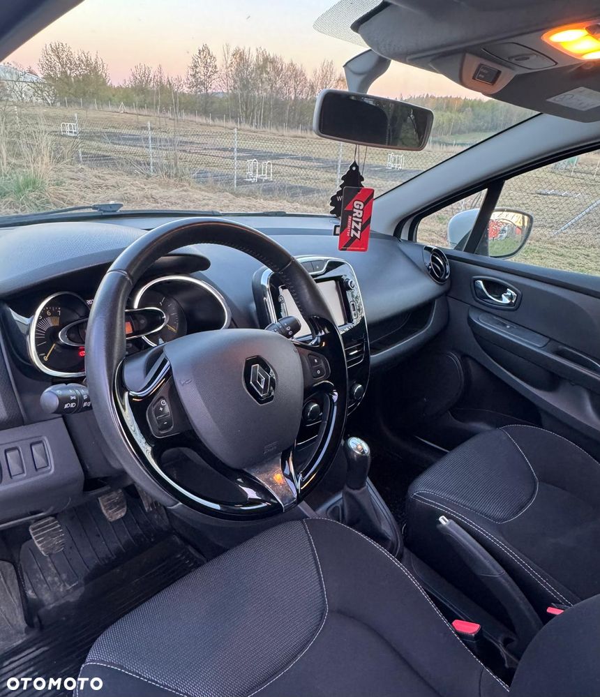 Renault Clio 1.2 16V 75 Experience - 9