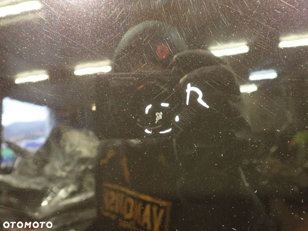 MASKA INFINITI M37X kol:  GAC - 20