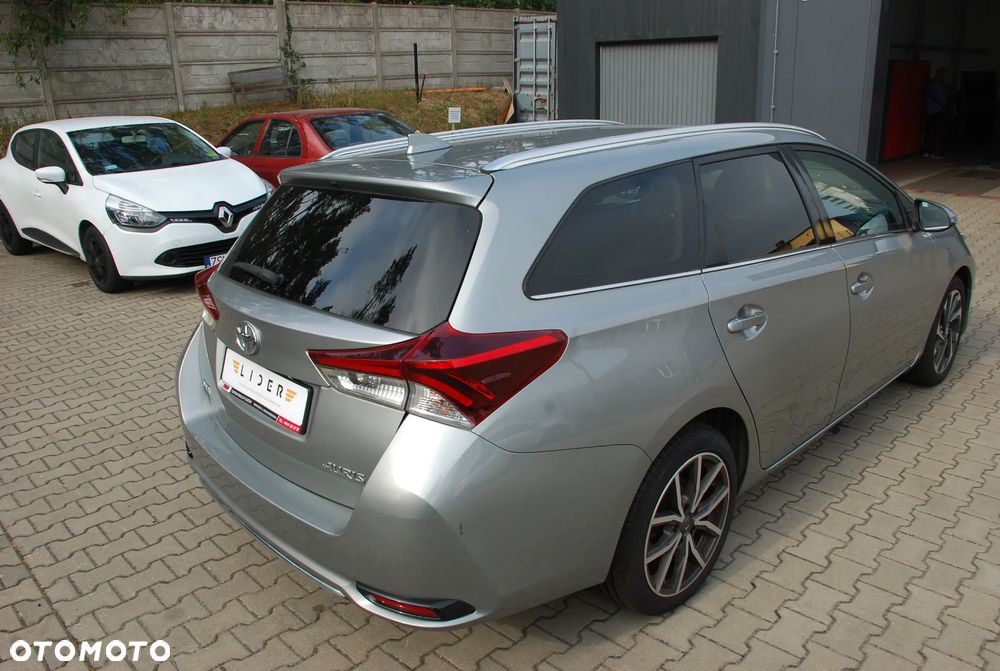 Toyota Auris 1.6 D-4D Touring Sports Edition S+ - 4