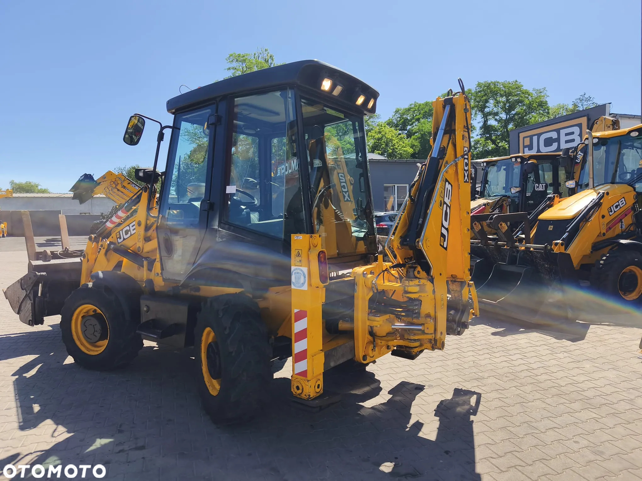 JCB 2CX - 4