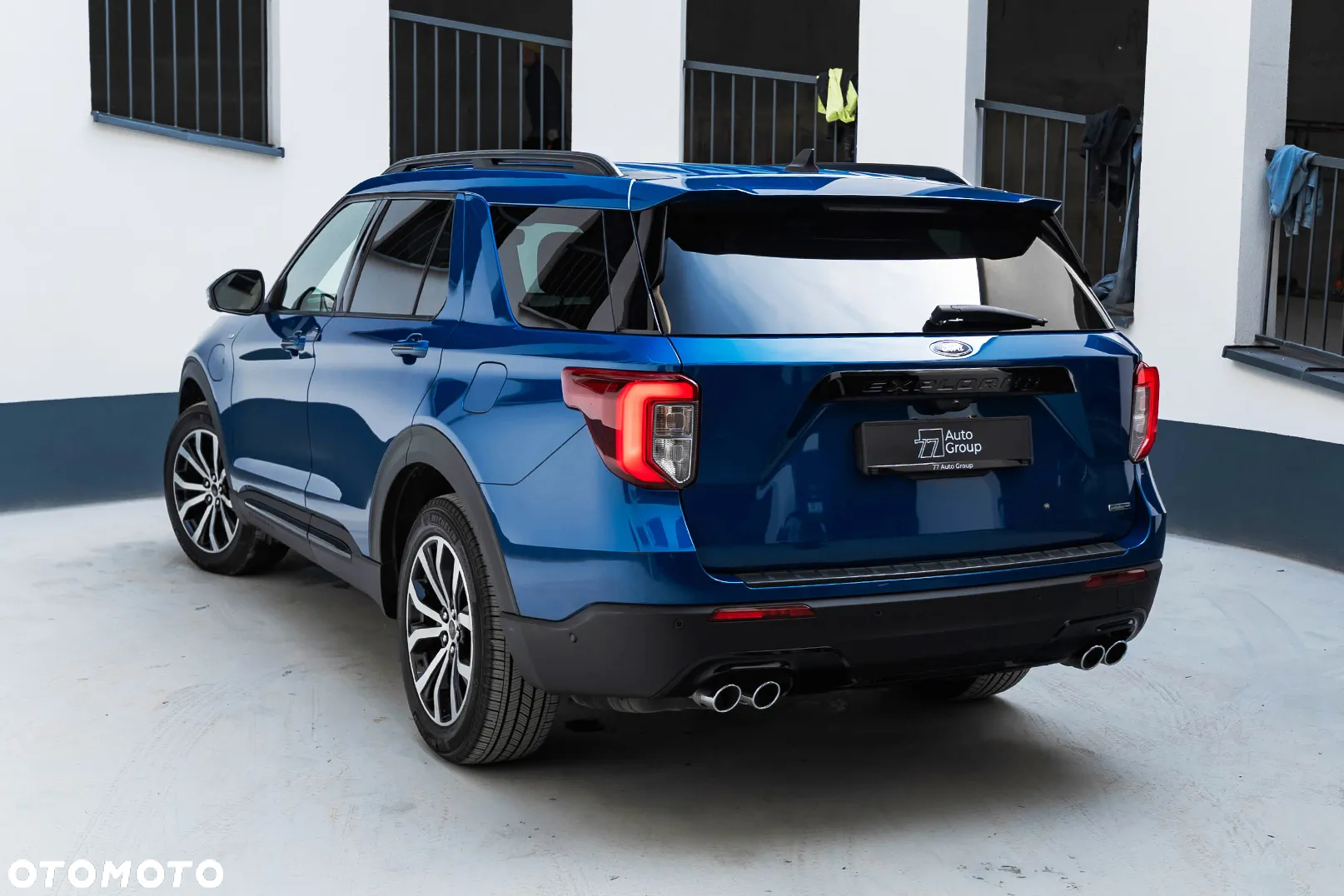 Ford Explorer - 4
