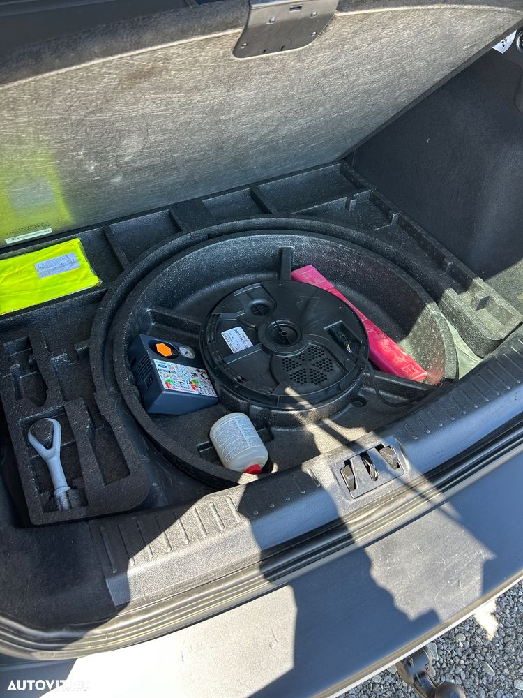 Ford Kuga 2.0 TDCi 4x4 Aut. Titanium - 13