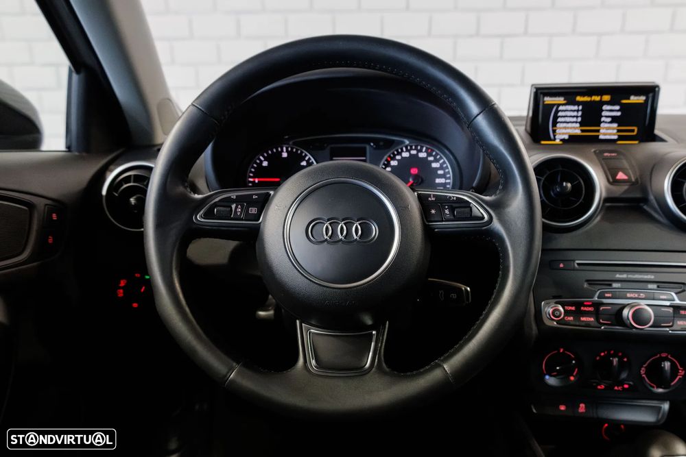 Audi A1 Sportback 1.4 TDI S tronic - 25