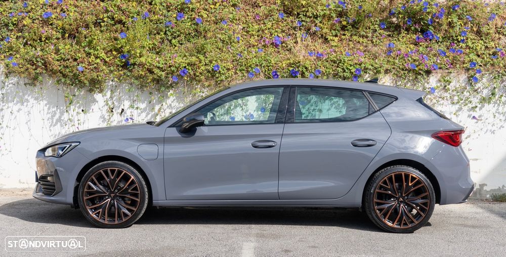 Cupra Leon 1.4 e-Hybrid VZ DSG - 11