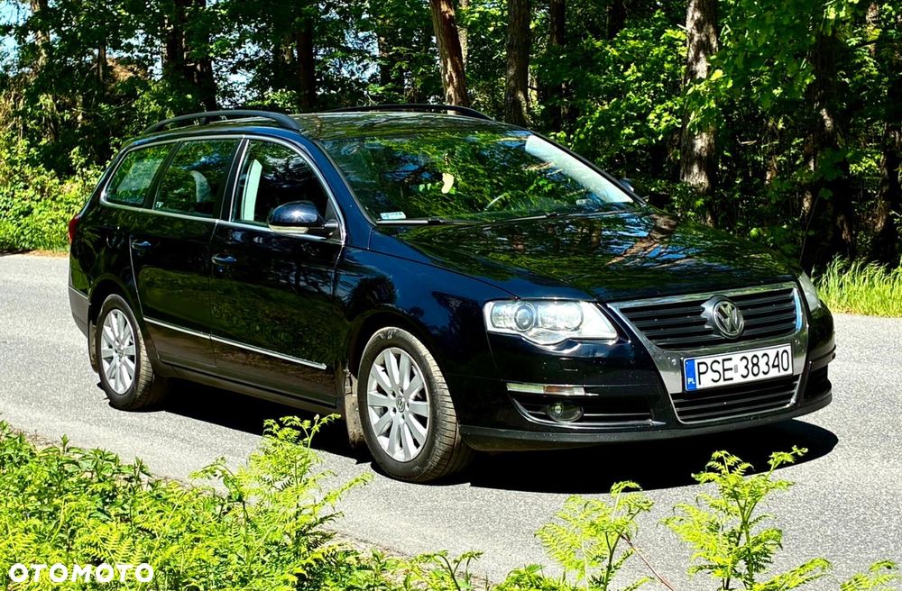 Volkswagen Passat - 1