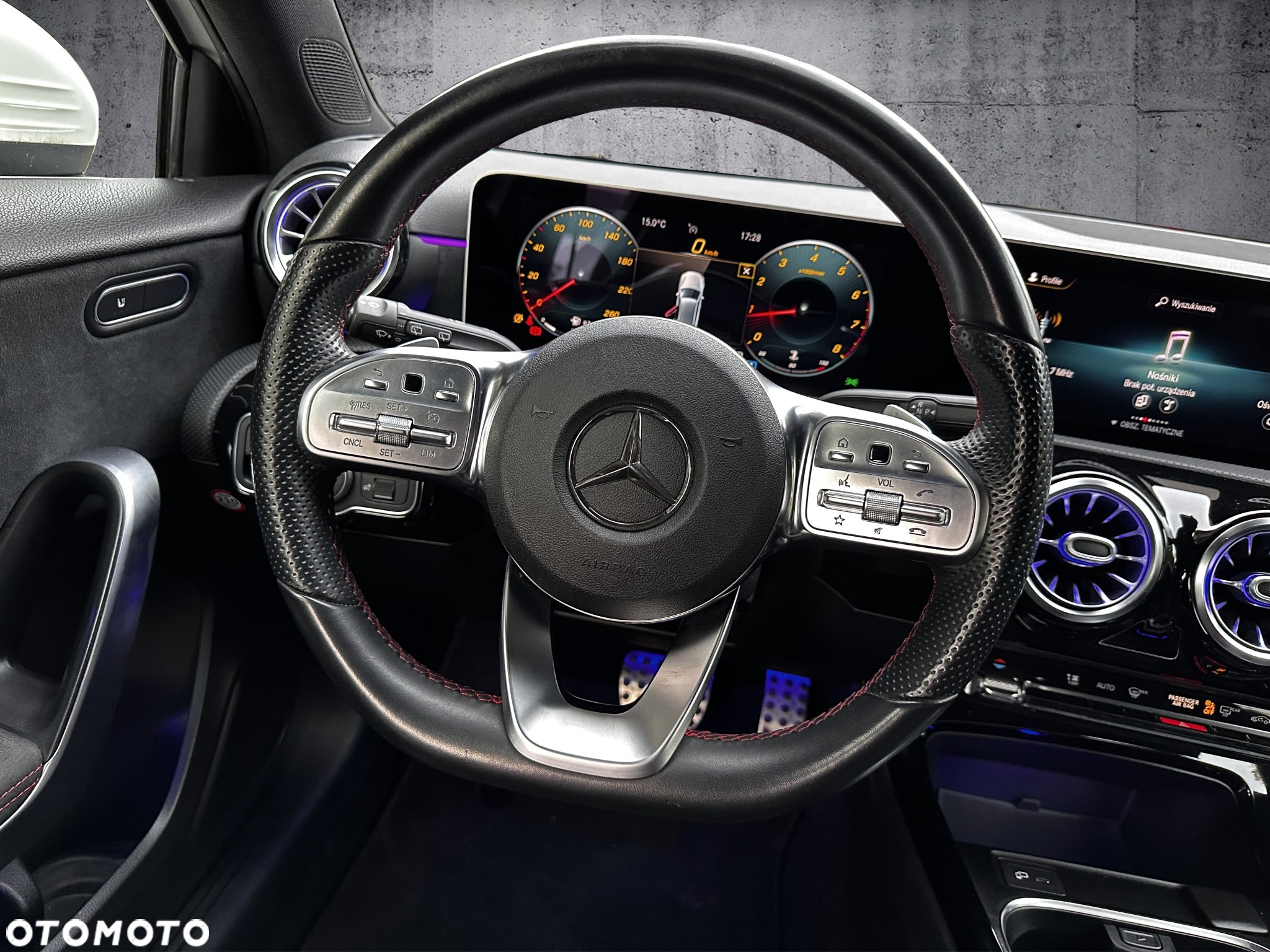 Mercedes-Benz Klasa A 200 7G-DCT AMG Line Advanced Plus - 19