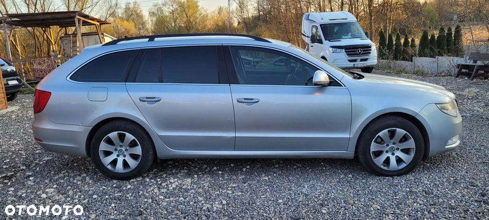 Skoda Superb 1.8 TSI FAMILY - 33