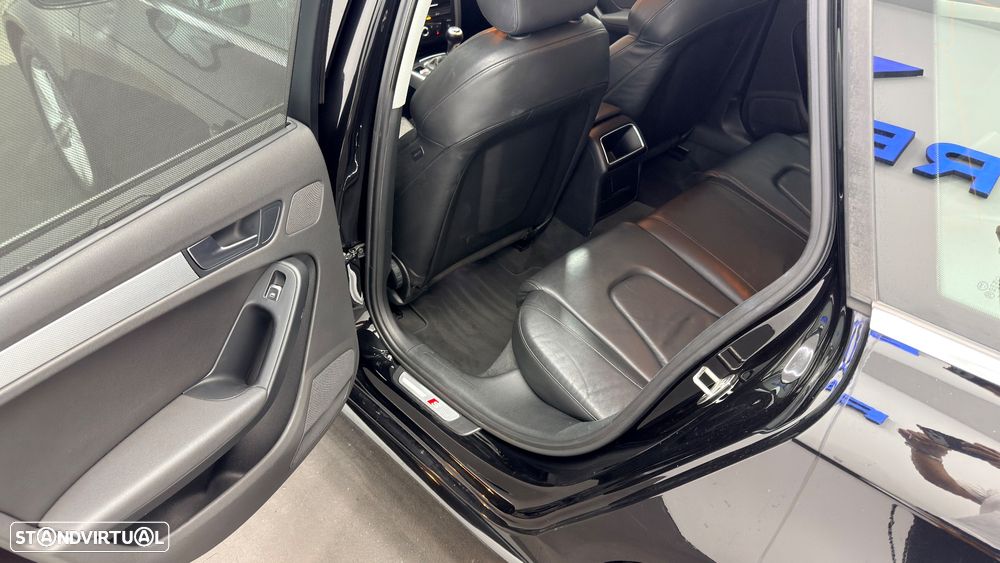 Audi A4 Avant 2.0 TDI S-line - 13