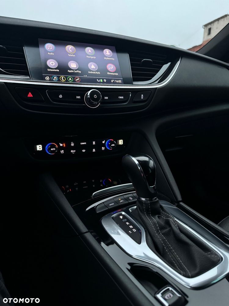 Opel Insignia - 11