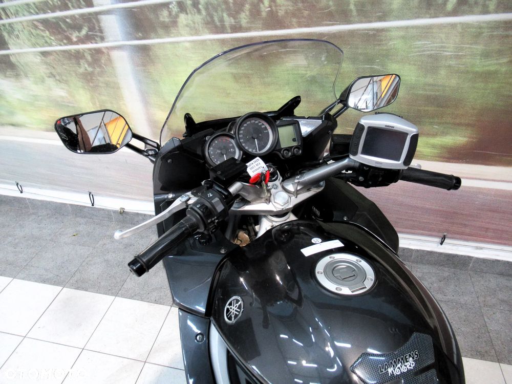 Yamaha FJR - 9