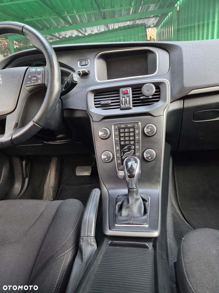 Volvo V40 T2 Drive-E Momentum - 25