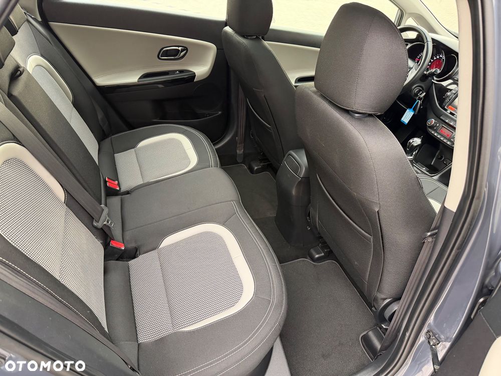 Kia Ceed 1.6 GDI Platinum Edition - 29