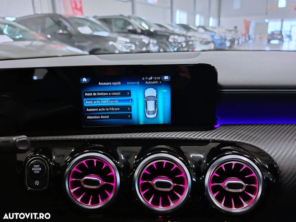 Mercedes-Benz CLA 180 7G-DCT - 18