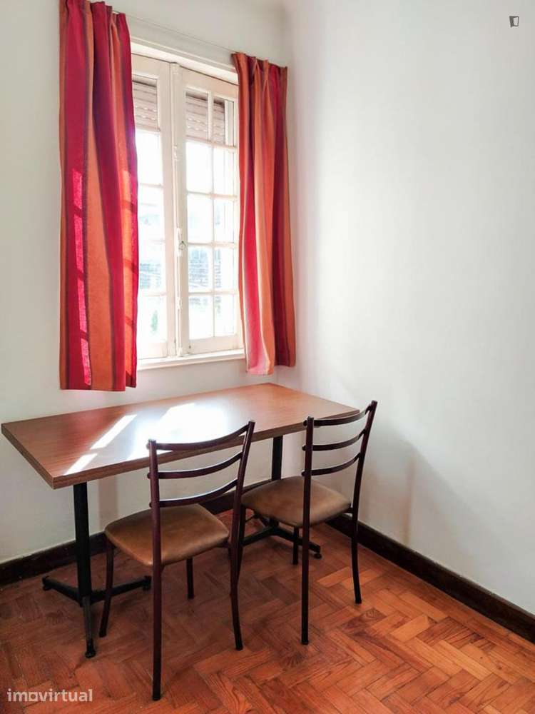 Cama - localizado em Paranhos Porto - Grande imagem: 3/32