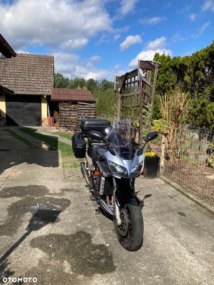 Yamaha FZS - 1