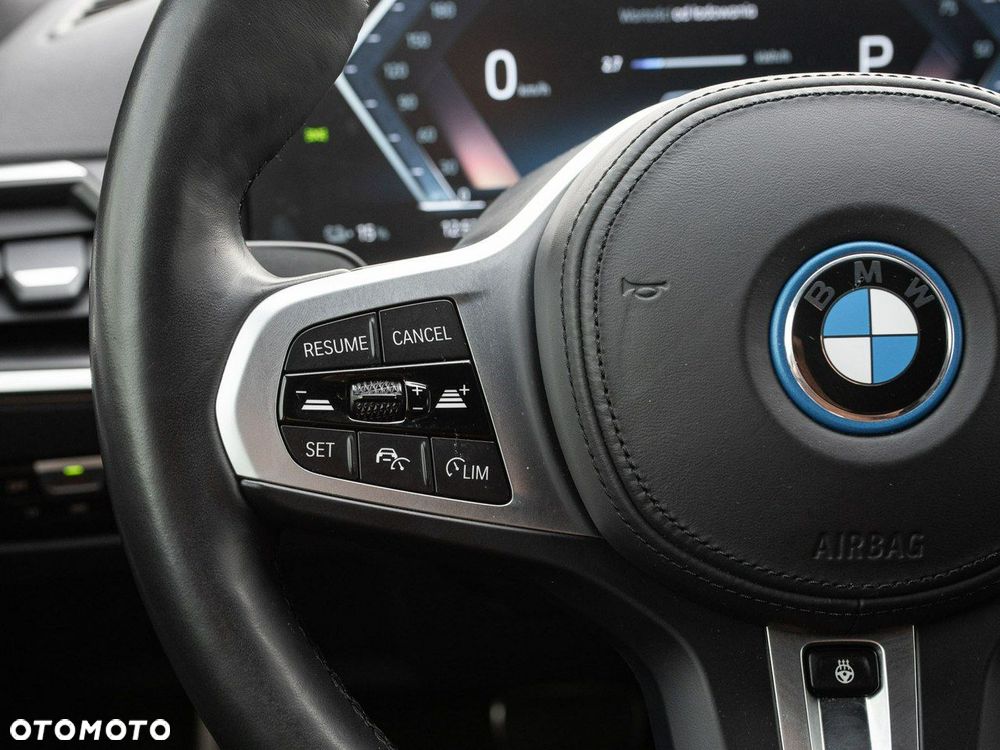 BMW i4 - 17