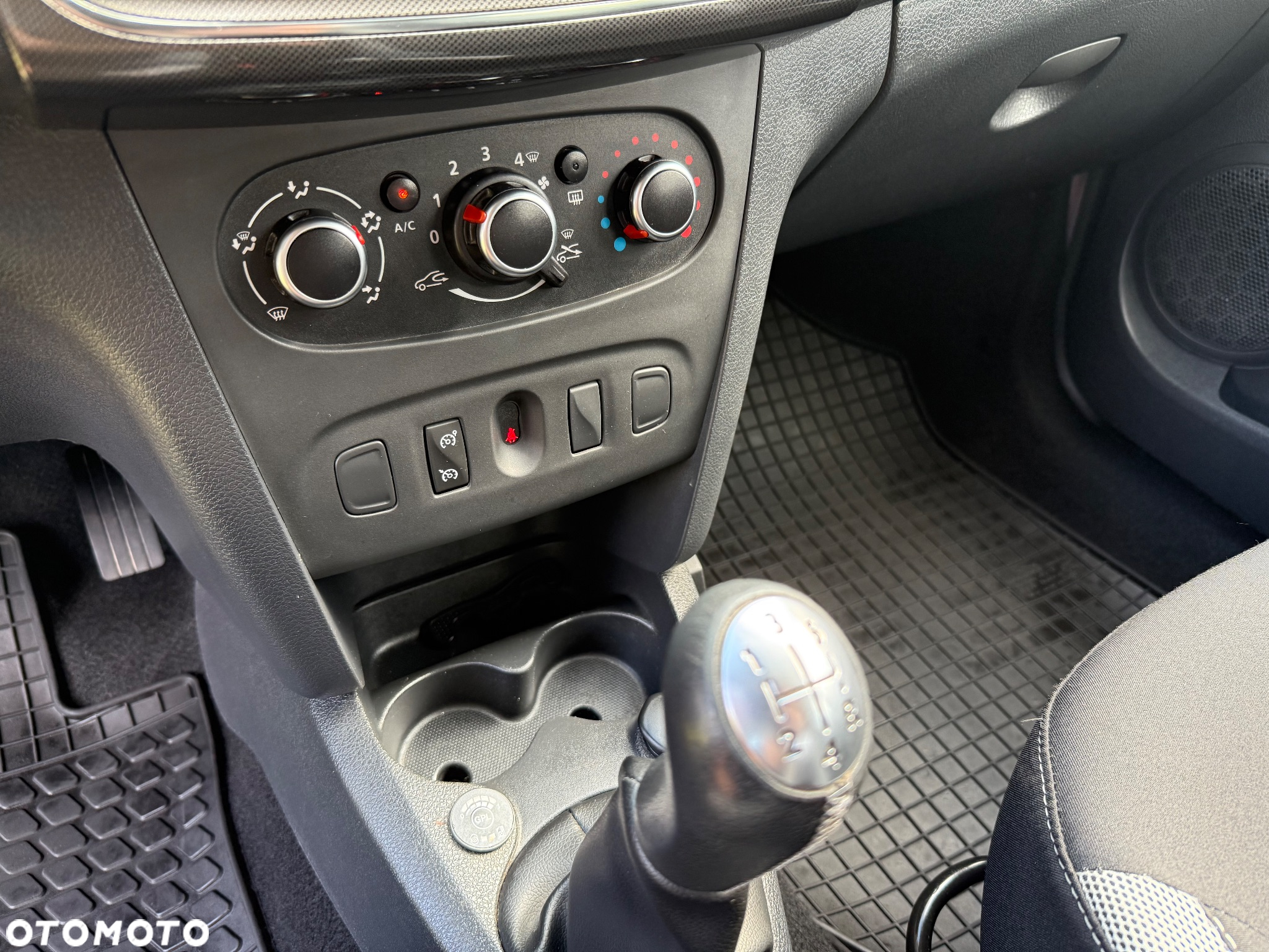 Dacia Sandero Stepway 0.9 TCe Laureate - 27