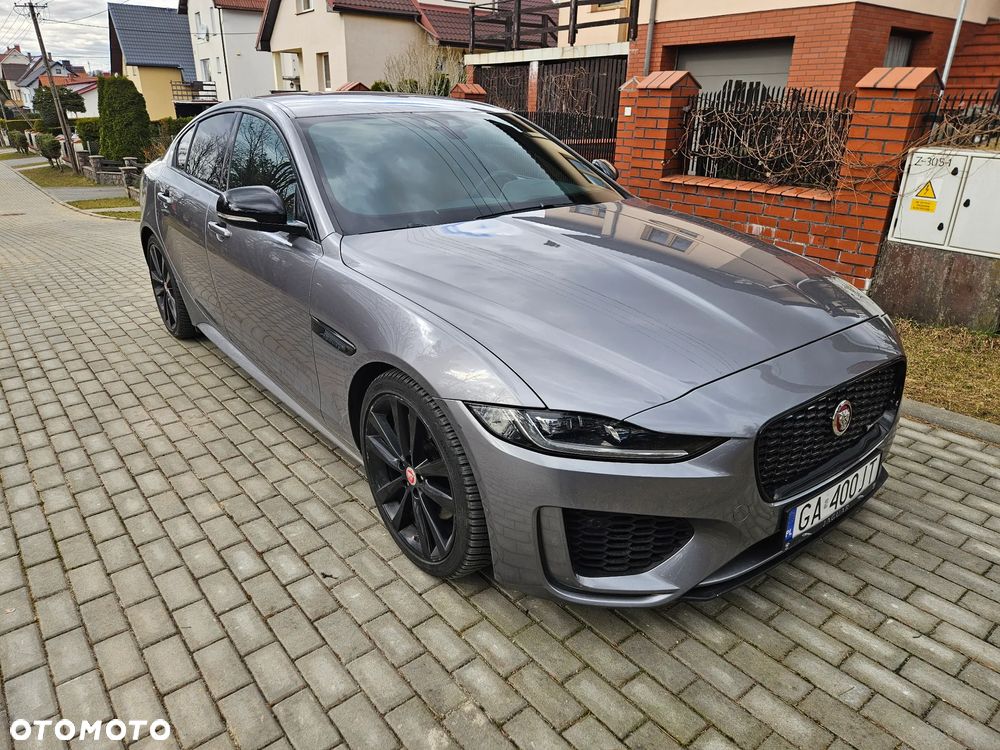 Jaguar XE 2.0 P250 SE - 2