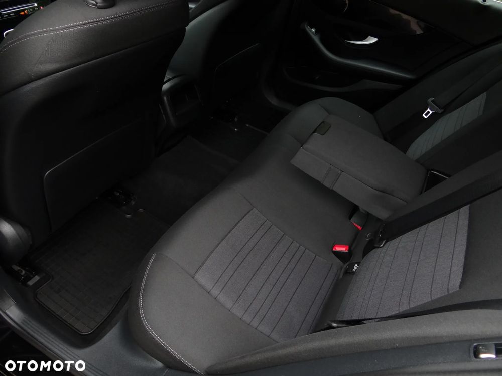 Mercedes-Benz Klasa C 200 (BlueTEC) d 7G-TRONIC Exclusive - 37