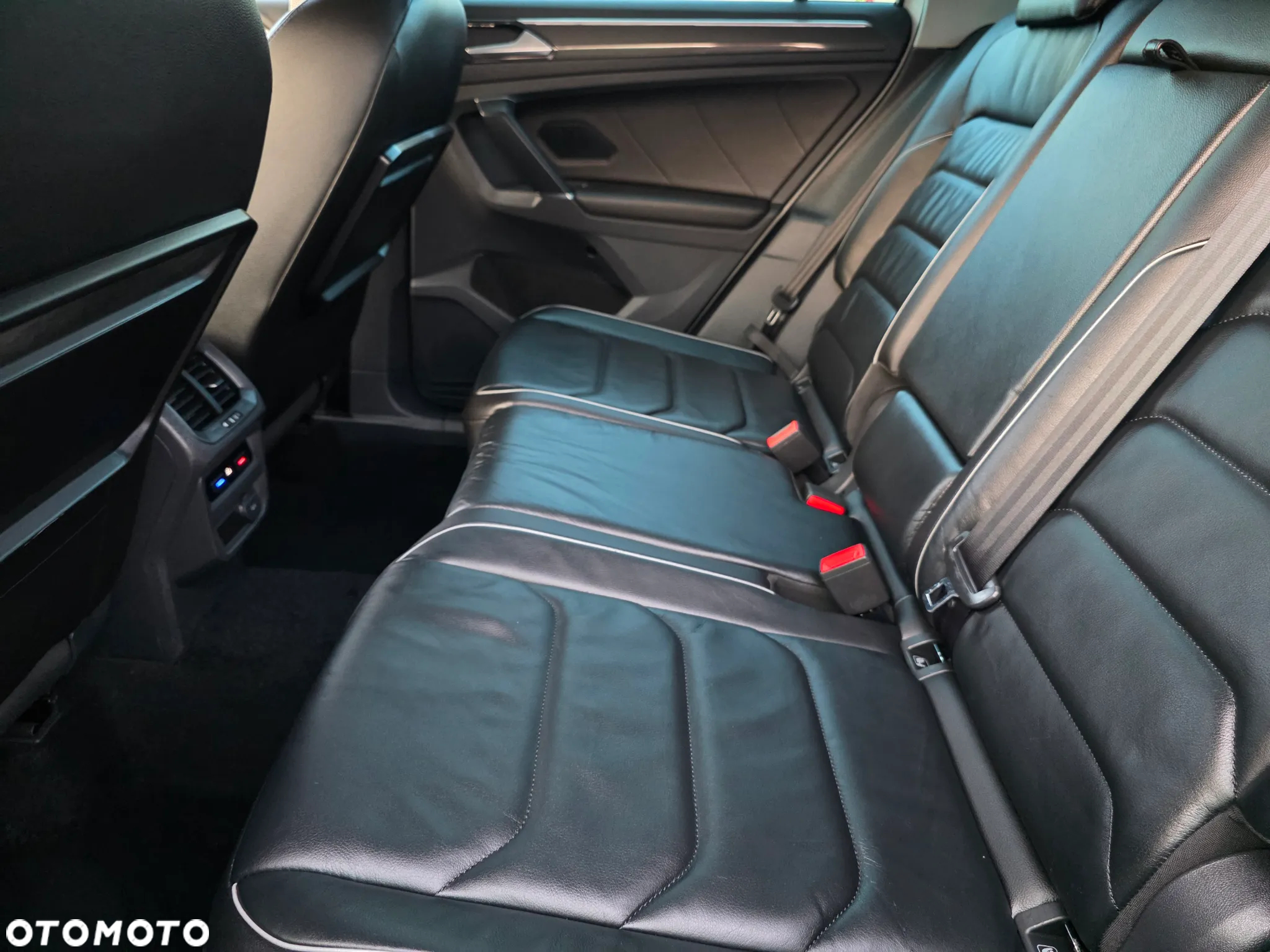 Volkswagen Tiguan 2.0 TDI SCR 4MOTION DSG Highline - 23