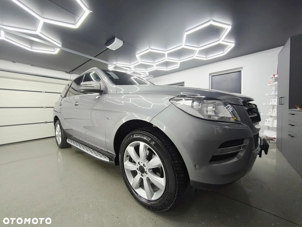 Mercedes-Benz ML 250 BlueTEC 4MATIC 7G-TRONIC - 24