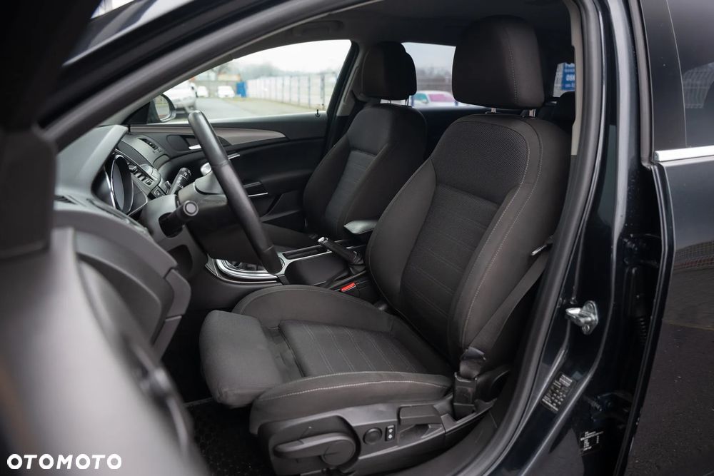 Opel Insignia 1.8 Sport - 23