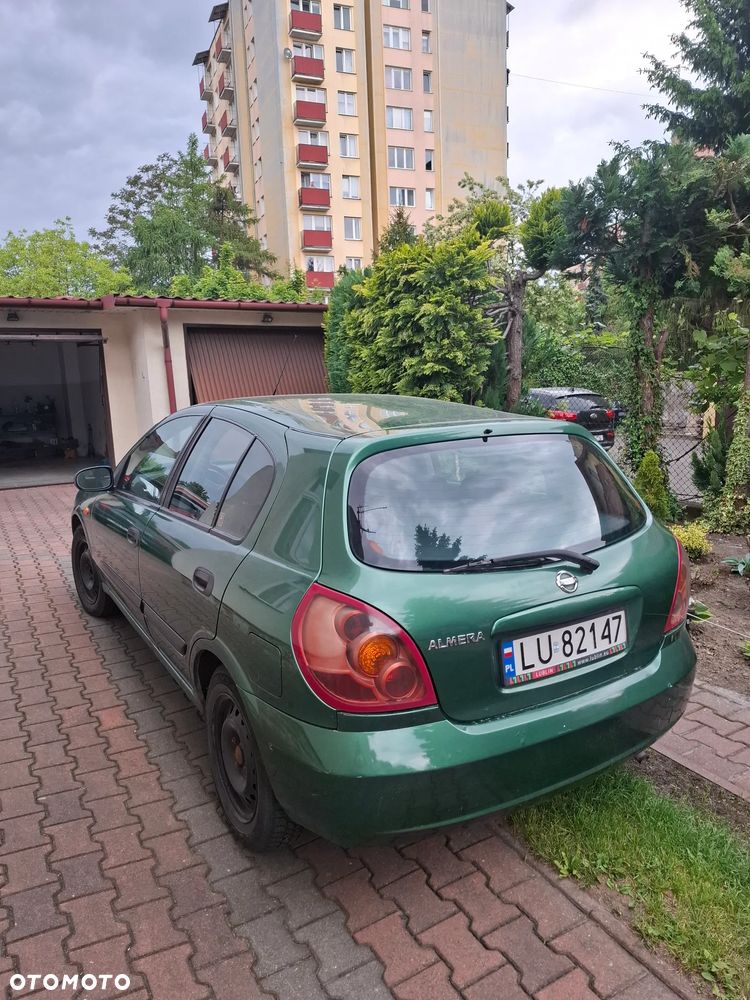 Nissan Almera 1.5 Base - 3
