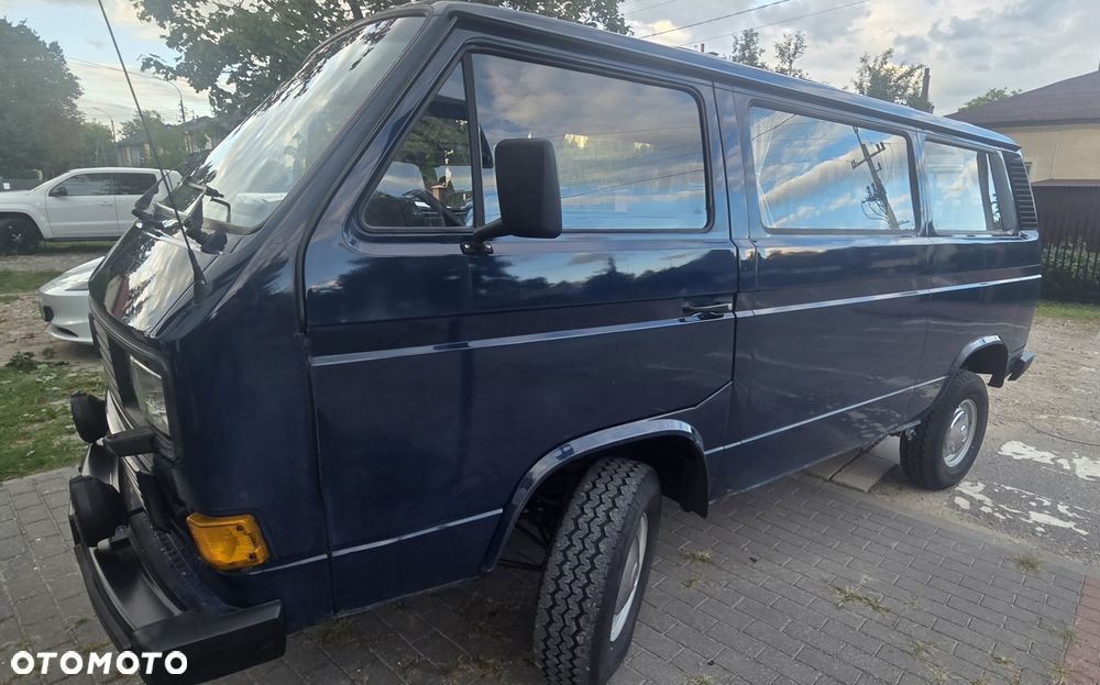 Volkswagen Caravelle - 5