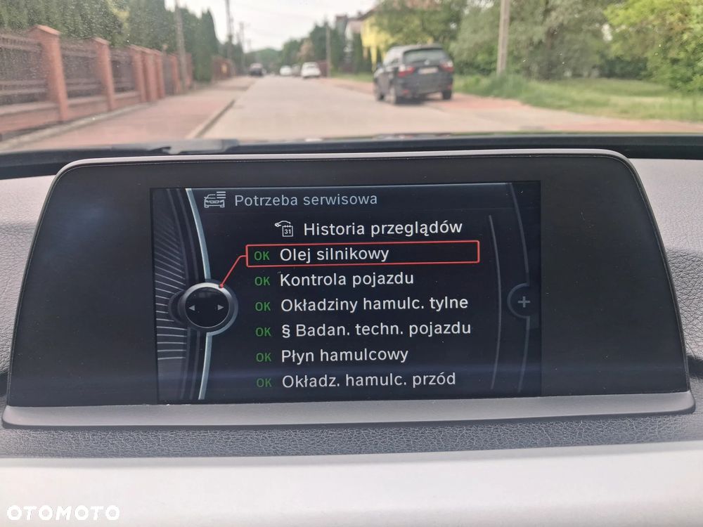 BMW Seria 3 318d Sport Line - 29