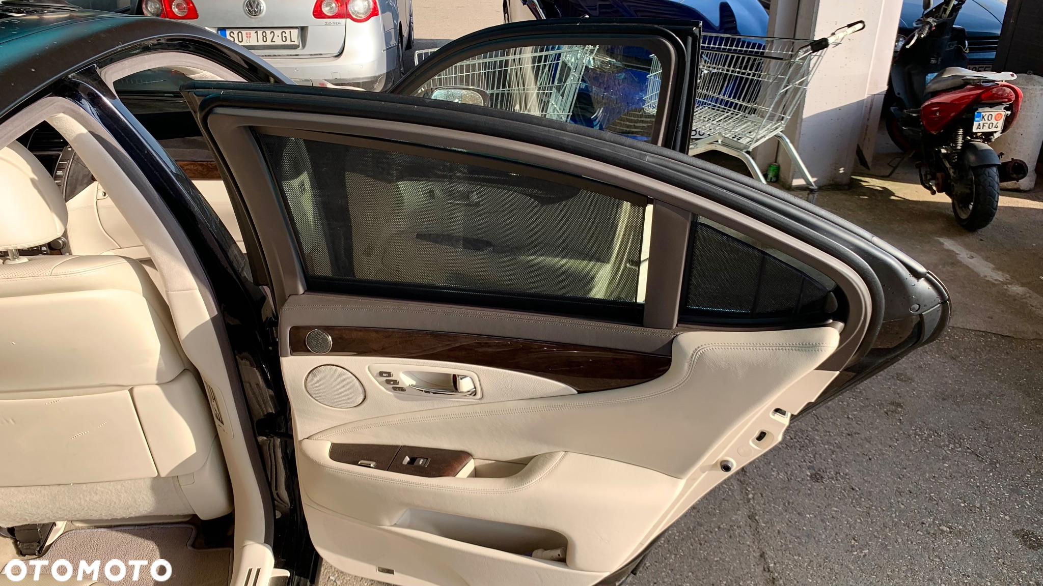 Lexus LS 600h Prestige - 11