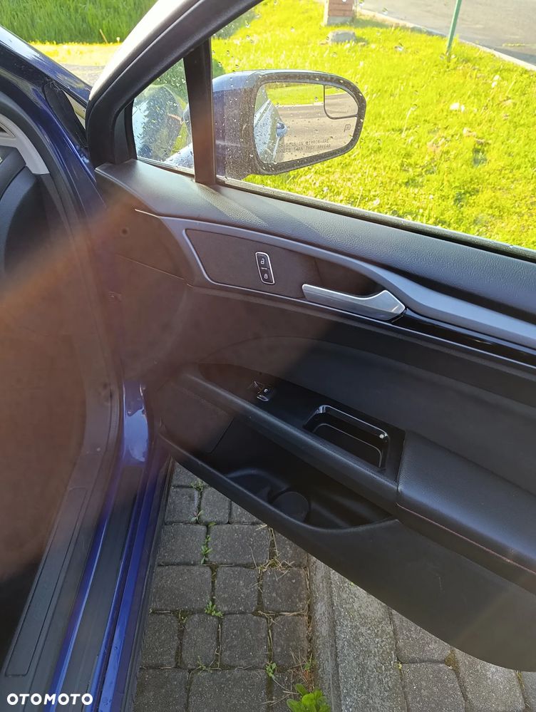 Ford Fusion - 6