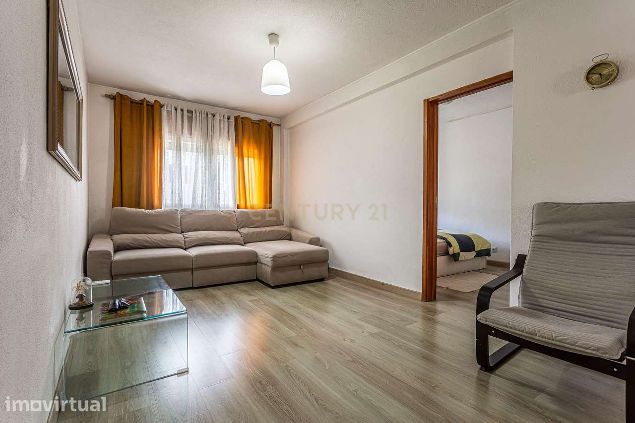 T2 Totalmente Renovado | 101 m² | Praça de Portugal | Pronto a Habitar - Grande imagem: 4/23
