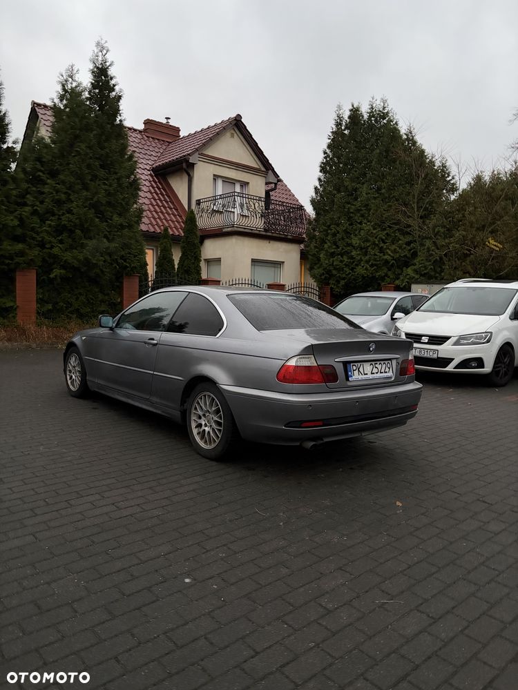 BMW Seria 3 2003 photo 3