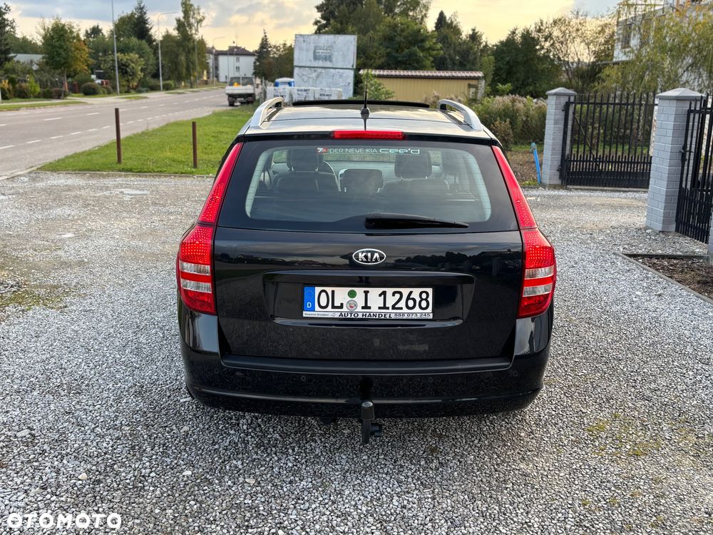 Kia Ceed - 21