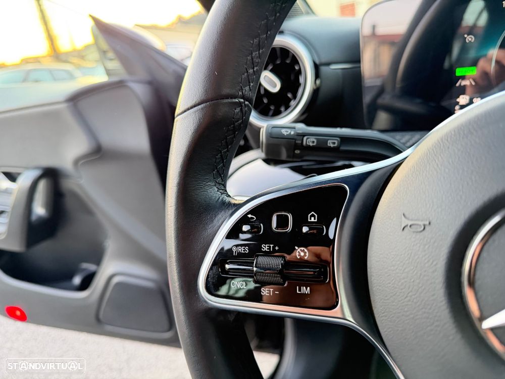 Mercedes-Benz CLA 250 e Shooting Brake Style Plus - 25