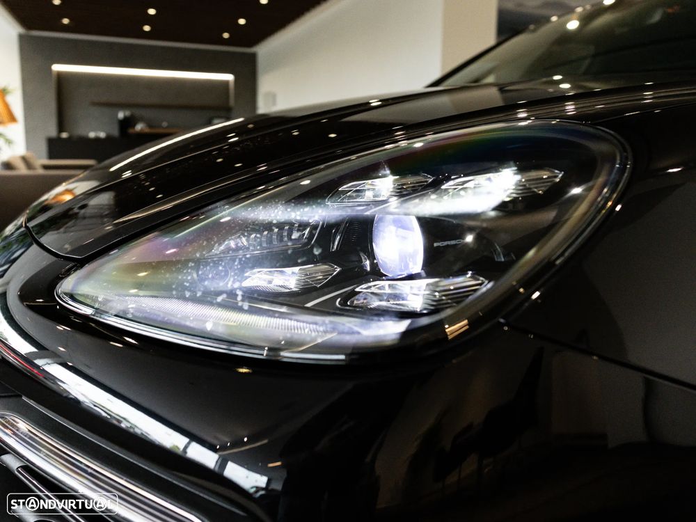 Porsche Cayenne E-Hybrid - 18