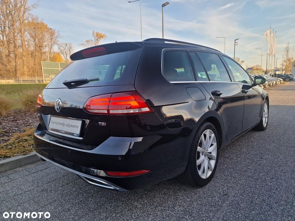 Volkswagen Golf - 22