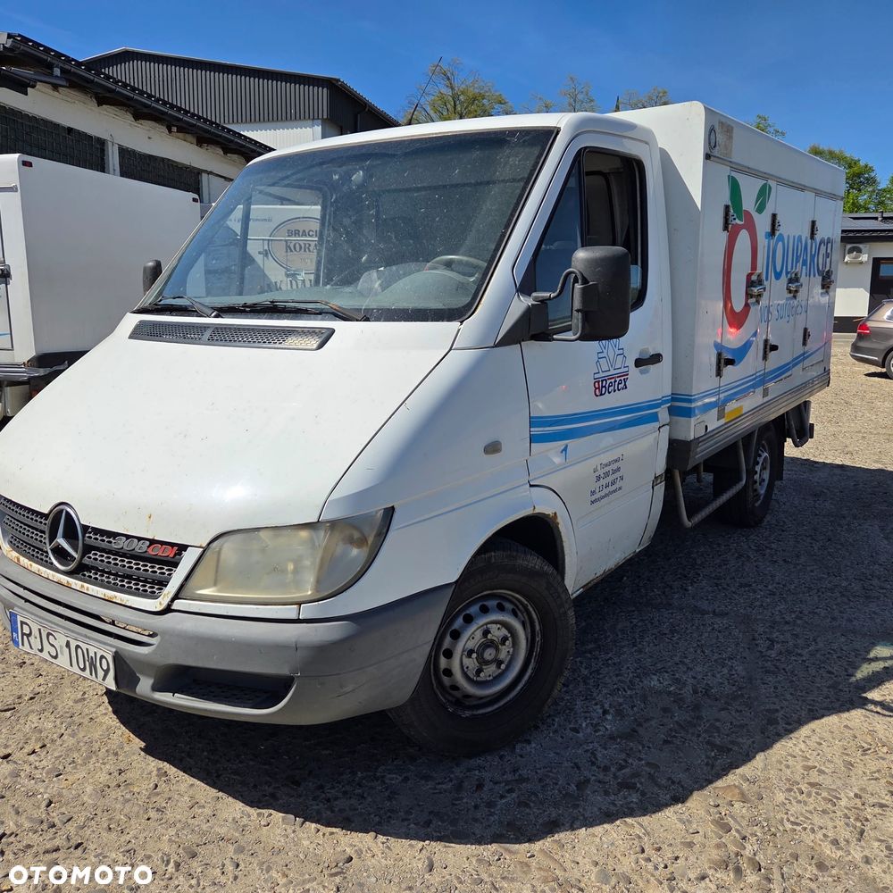 Mercedes-Benz Spriner - 2