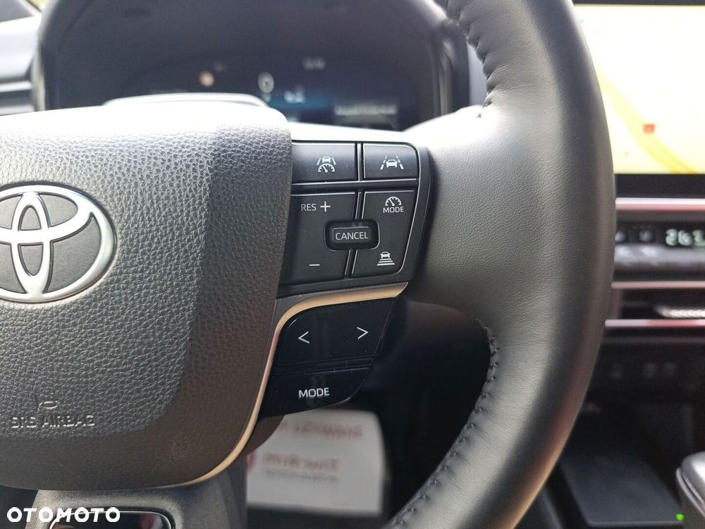 Toyota Camry - 31