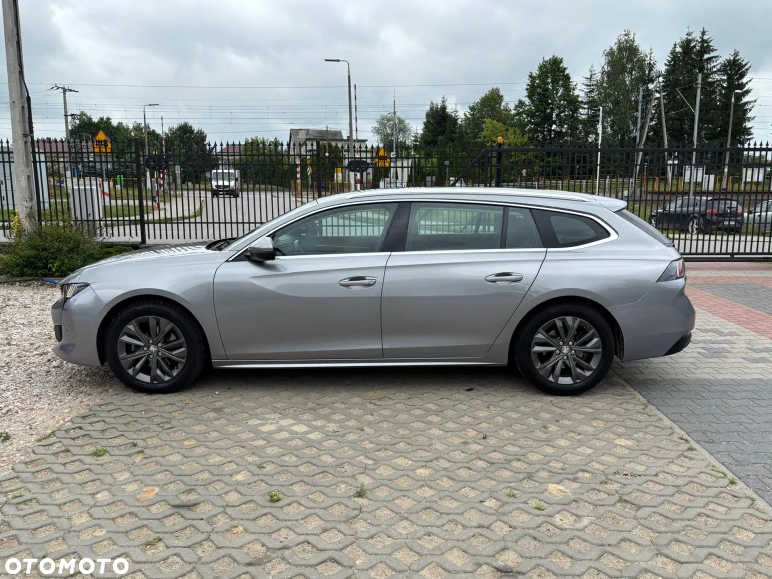 Peugeot 508 BlueHDi 130 EAT8 Active Pack - 12