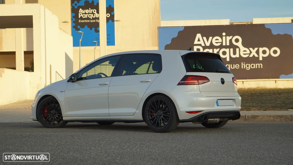 VW Golf 2.0 TSi GTi DSG Performance - 8