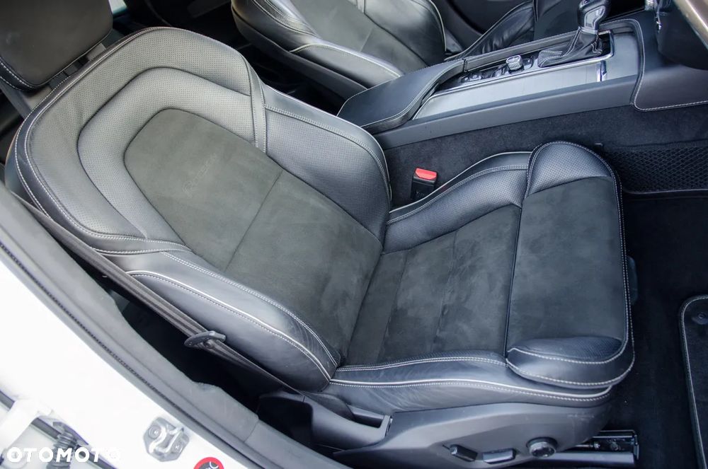 Volvo V90 D4 Geartronic R Design - 23