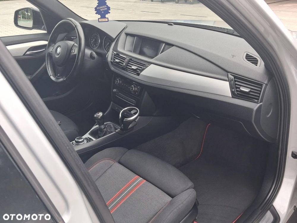 BMW X1 sDrive16d Sport Line - 31