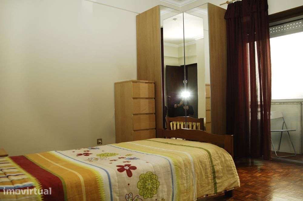 Quarto em LISBOA - FEMININO para estudantes - MOBILADO - Grande imagem: 3/3